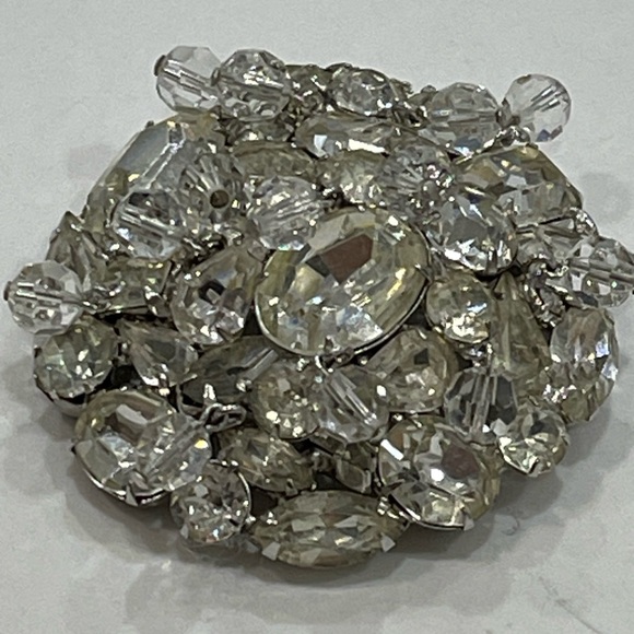 VINTAGE HEAVY CRYSTALS KRAMER NY BROOCH PIN & EARRINGS - Picture 10 of 10